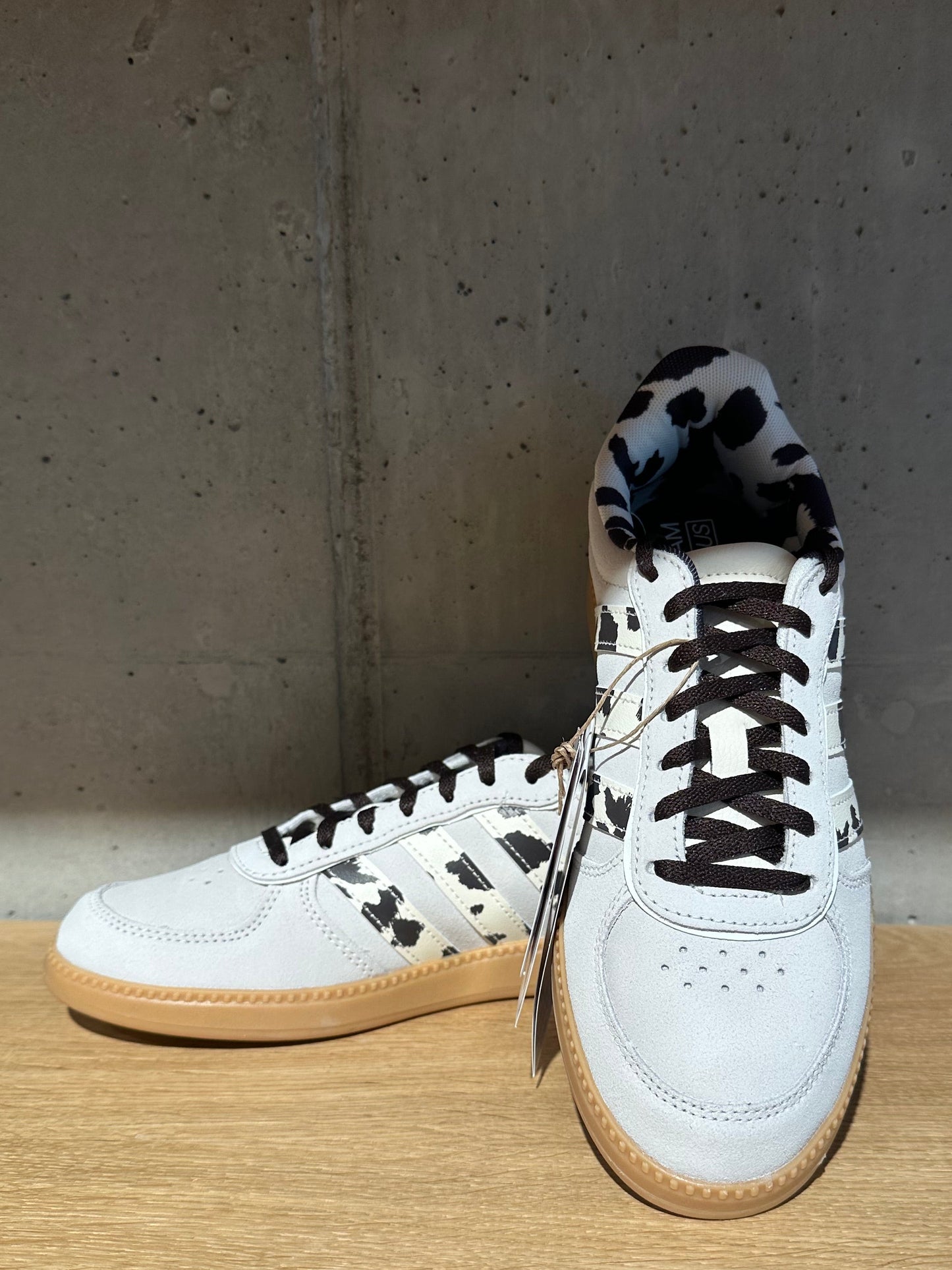 Schuh "Adidas KI7866" Creme/braun Kuhflecken