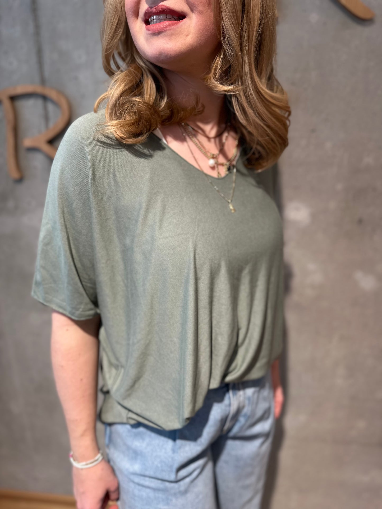 Shirt "Svantje V-Neck" - Versch. Farben