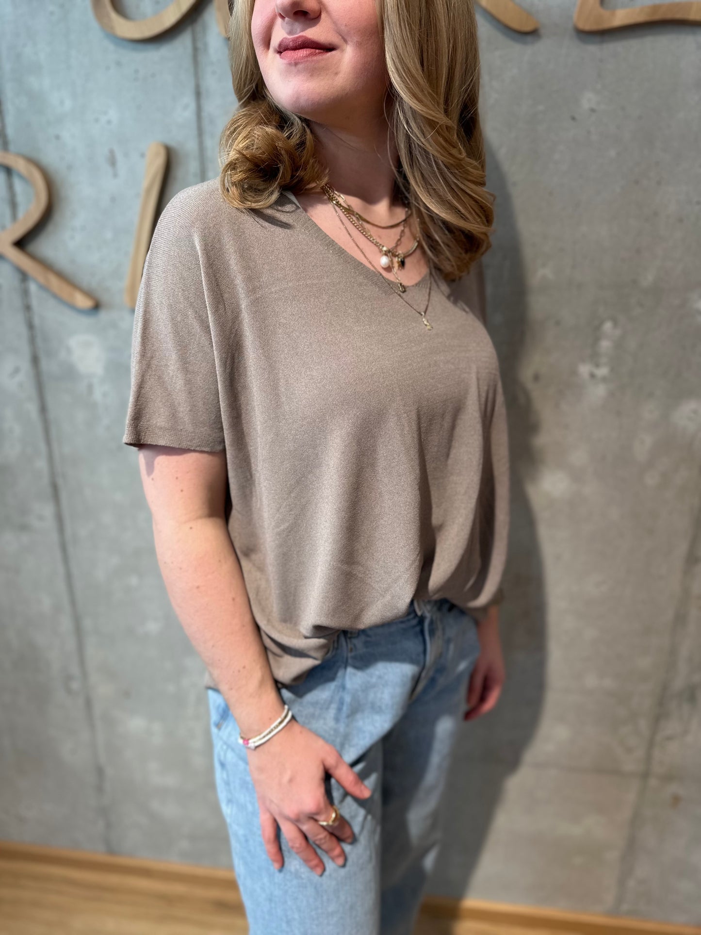 Shirt "Solveig V-Neck" - Versch. Farben