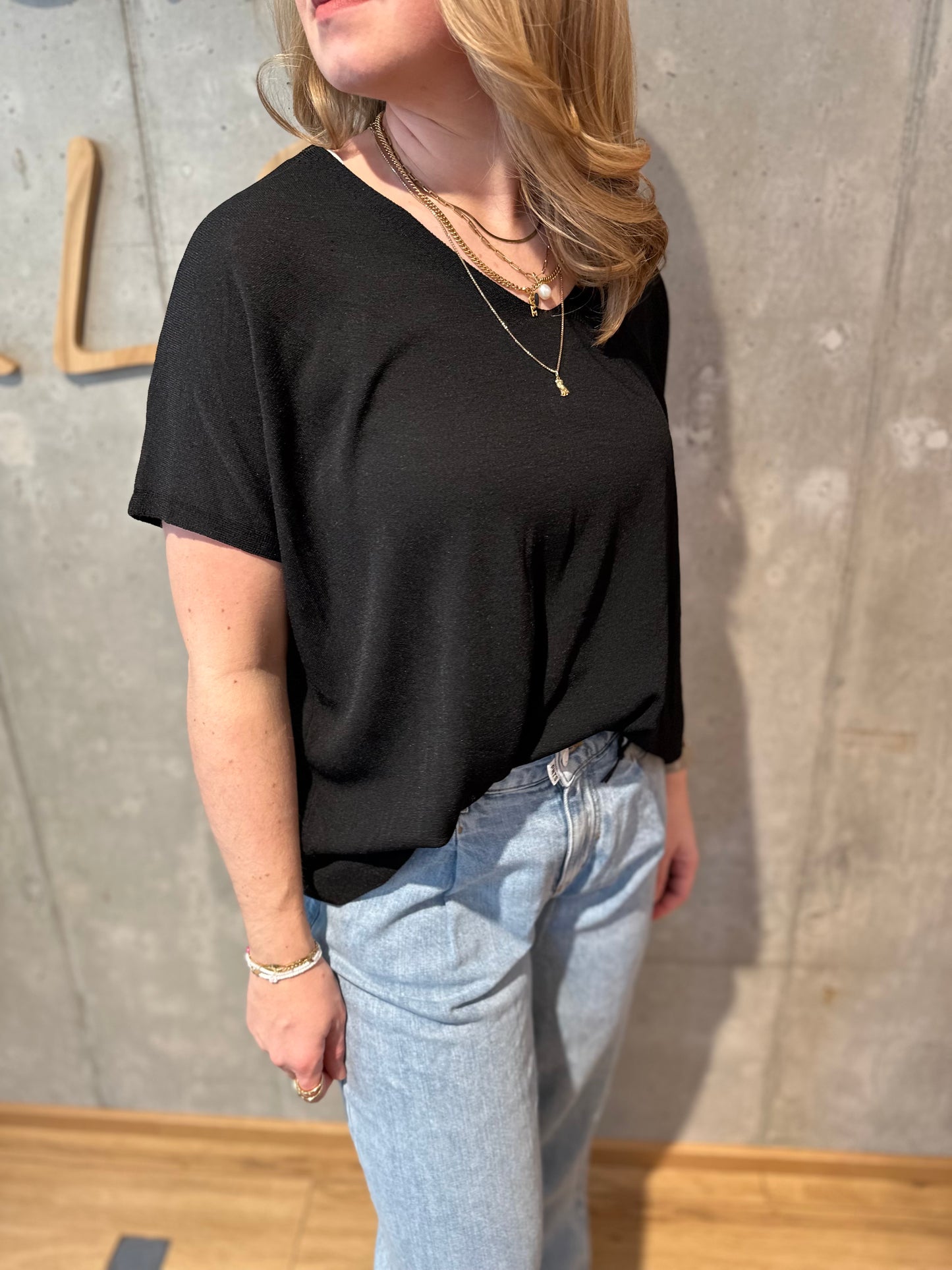 Shirt "Solveig V-Neck" - Versch. Farben