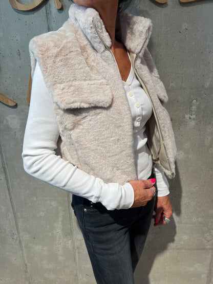 Fellweste "Wilma kurz mit Taschen" - Versch. Farben