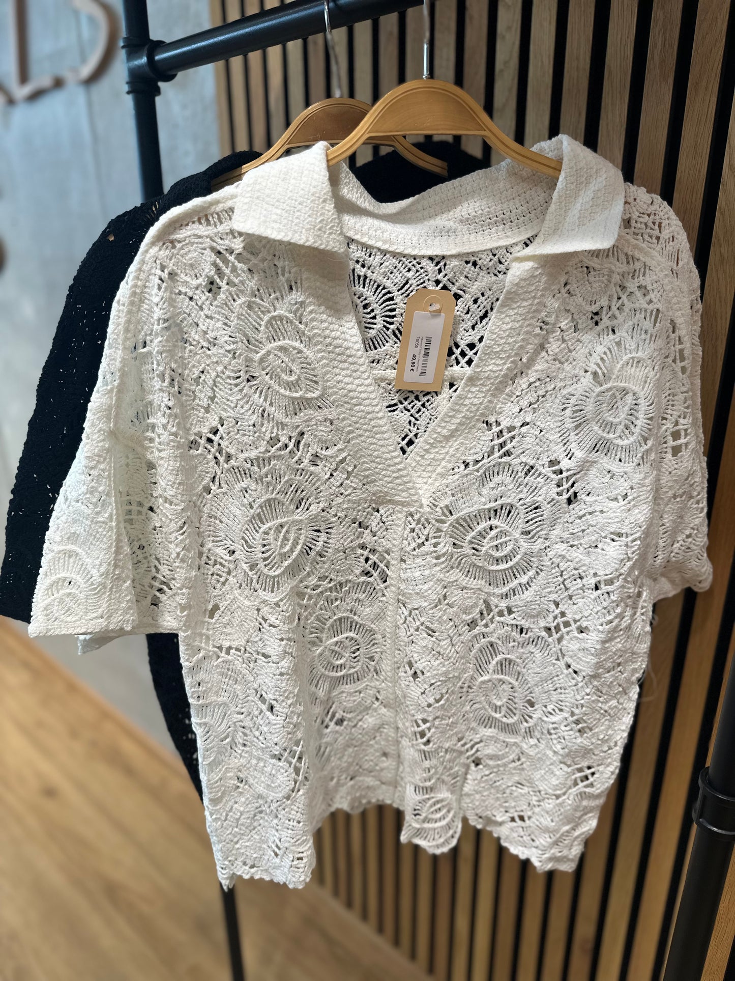 Häkelshirt "Sindy V-Neck" - Versch. Farben