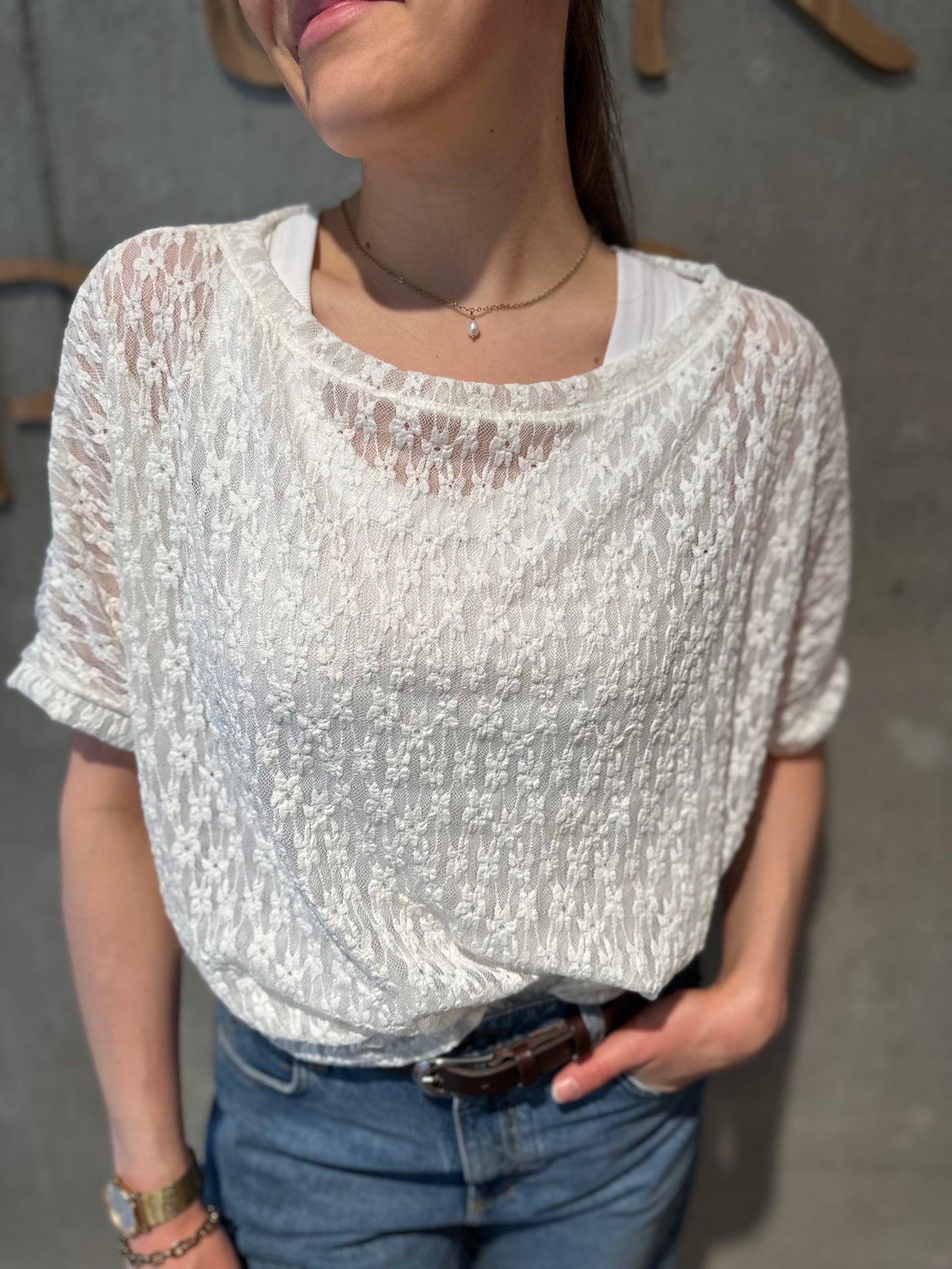 Spitzenshirt "Stella oversized" - Versch. Farben