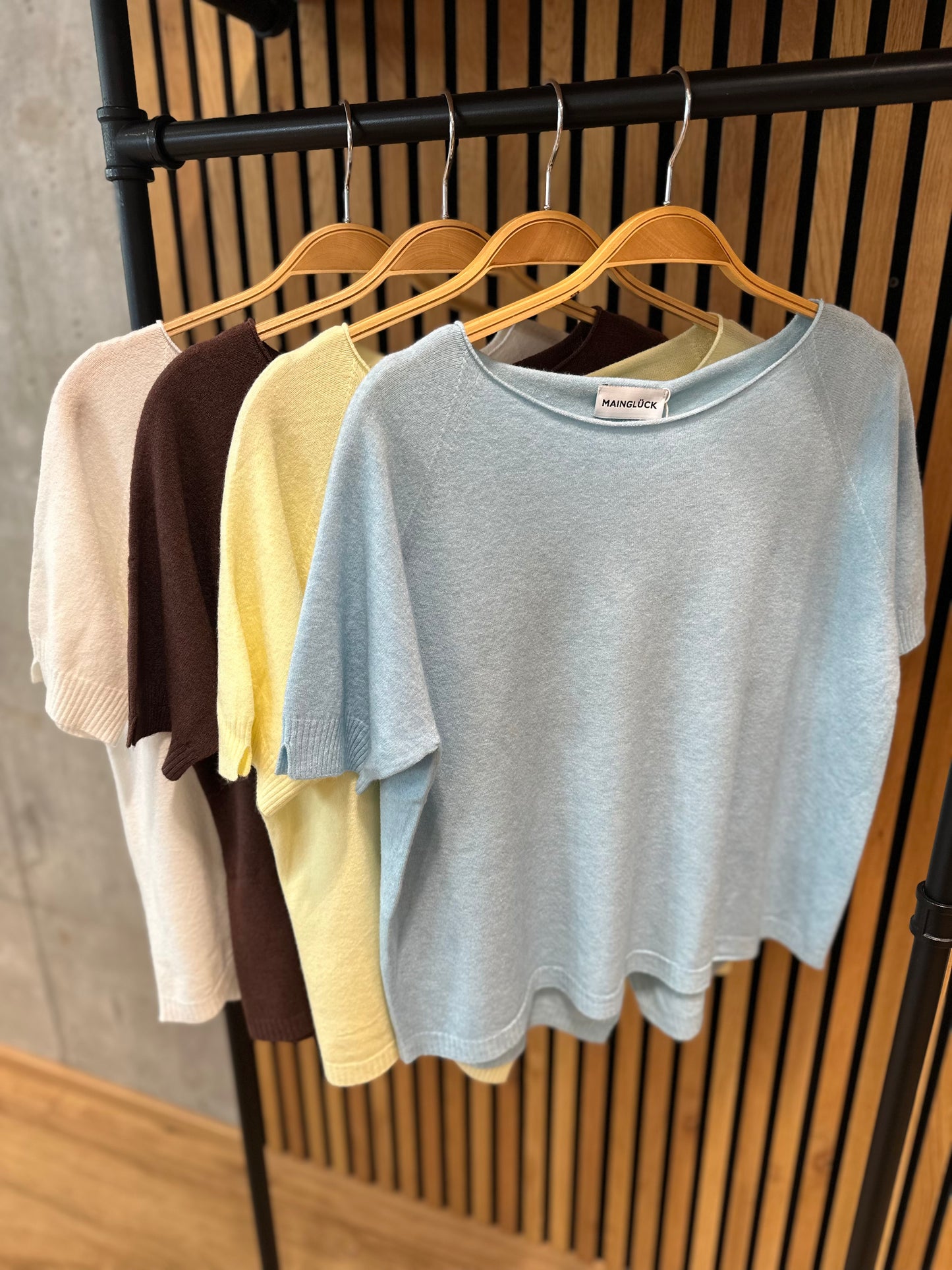 MG-Pulli "Marie mit Schlitzen" - Versch. Farben