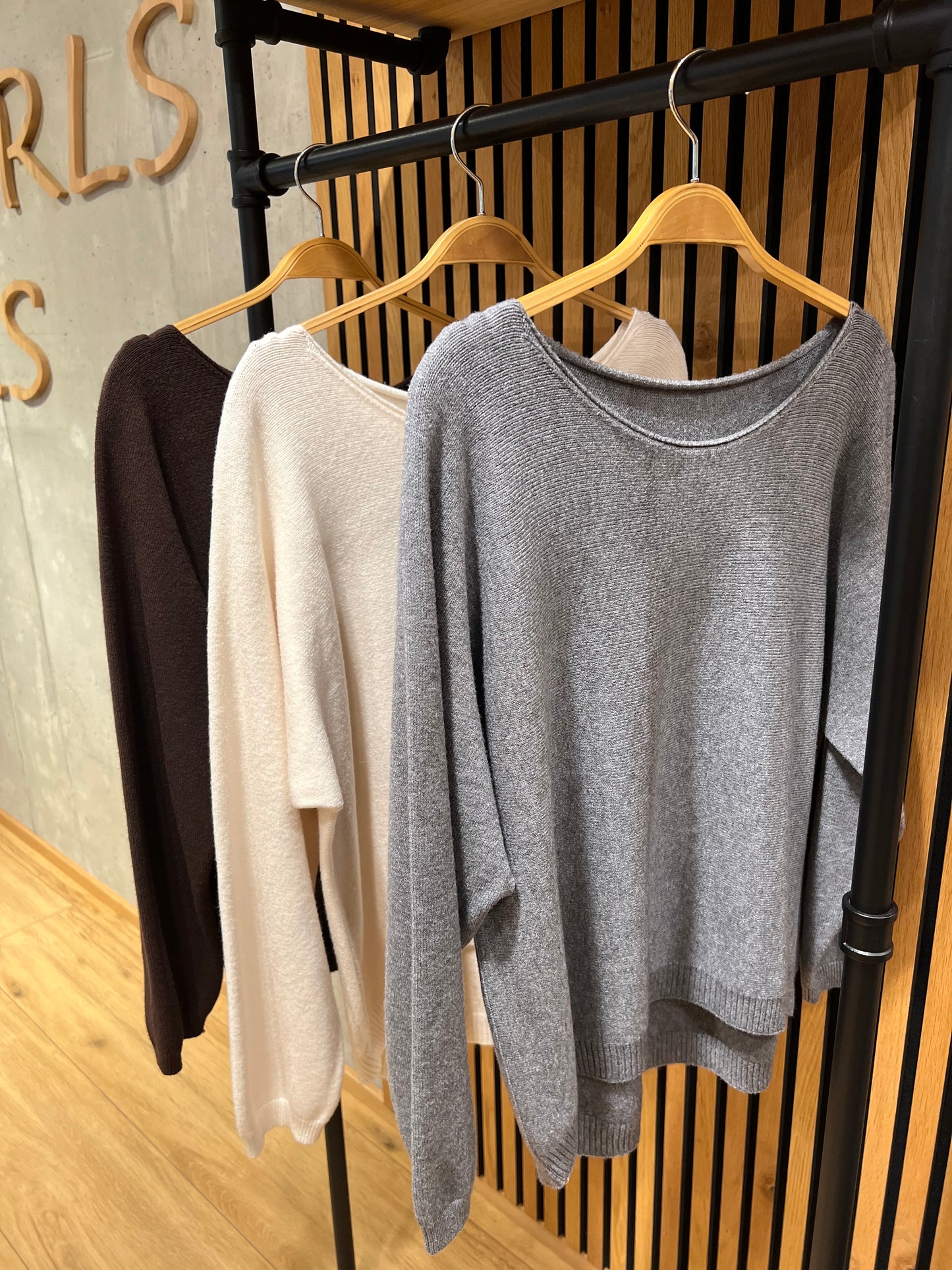 Pulli "Pabla Rundhals weit" - Versch. Farben