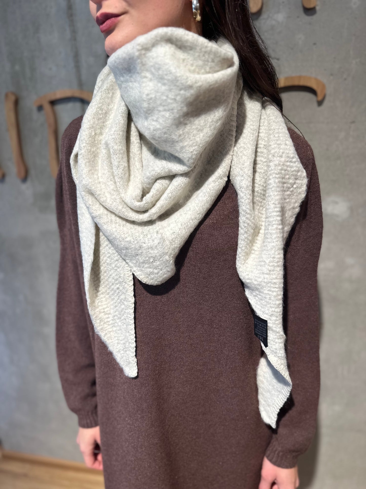 Kuschelschal "Akira 3eck" - Versch. Farben