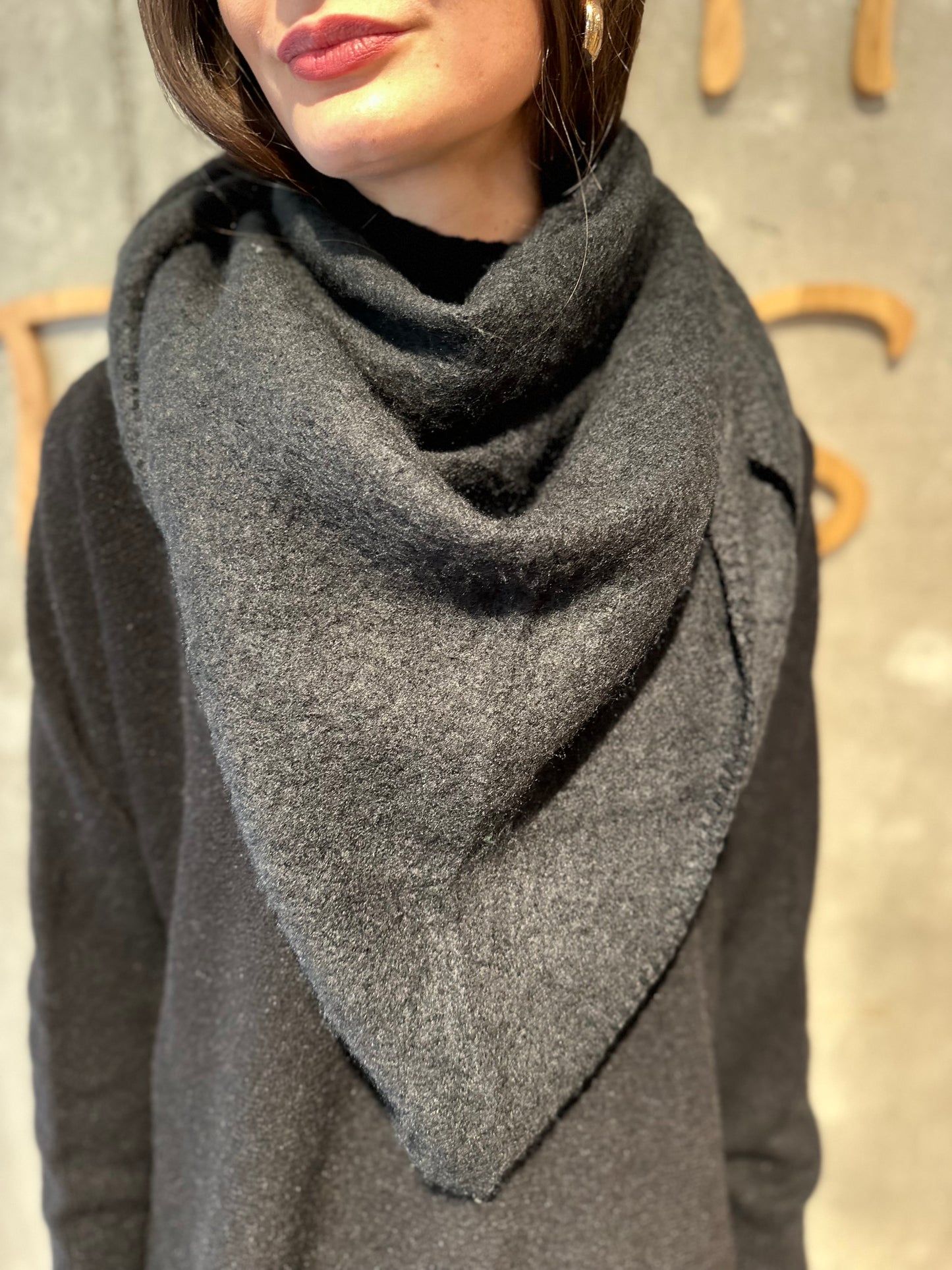 Kuschelschal "Akira 3eck" - Versch. Farben